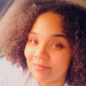 Meet your Posher, Candace